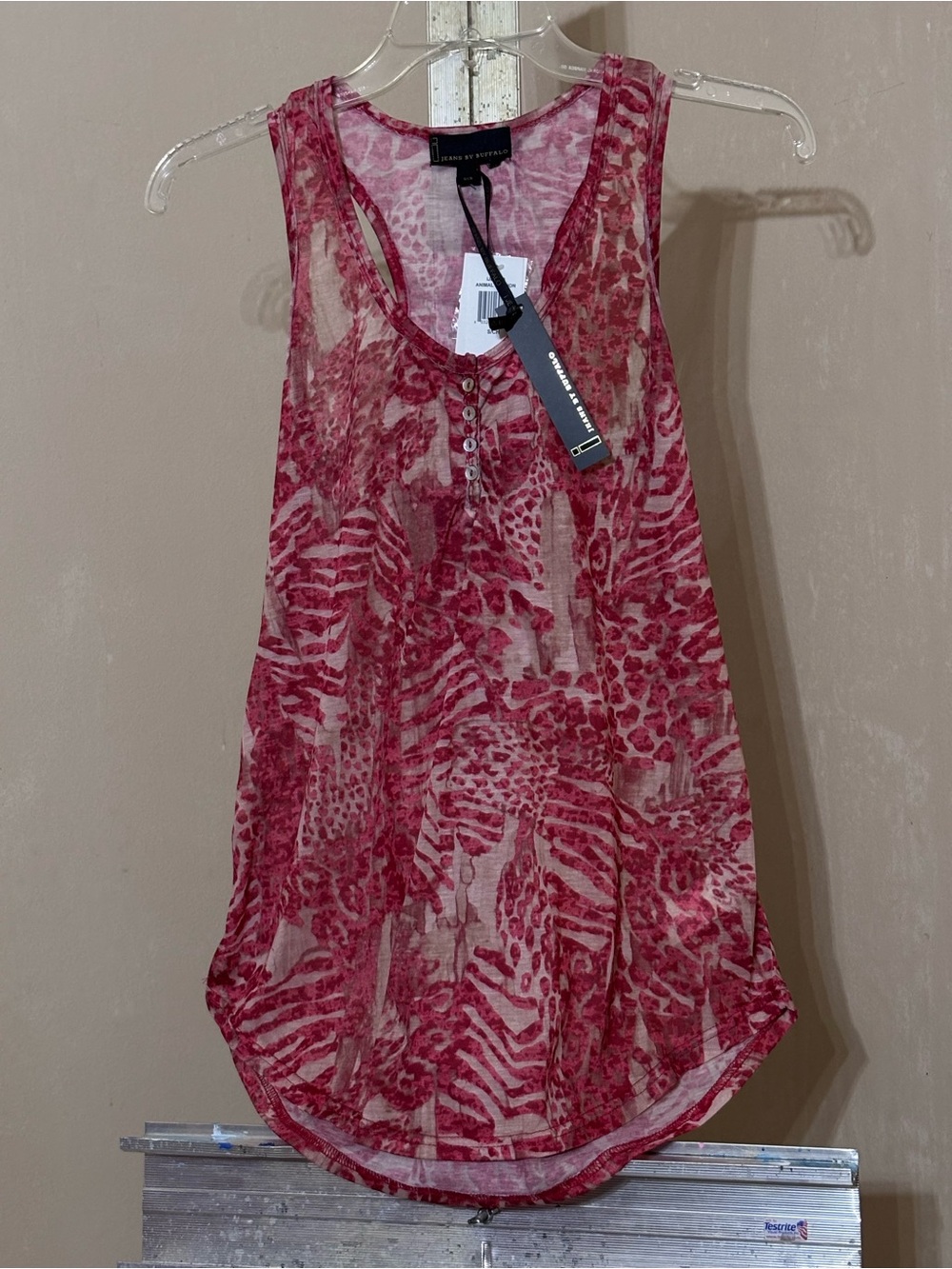 NWT JEANS BY BUFFALO Pink Red Printed Henley Tank Top